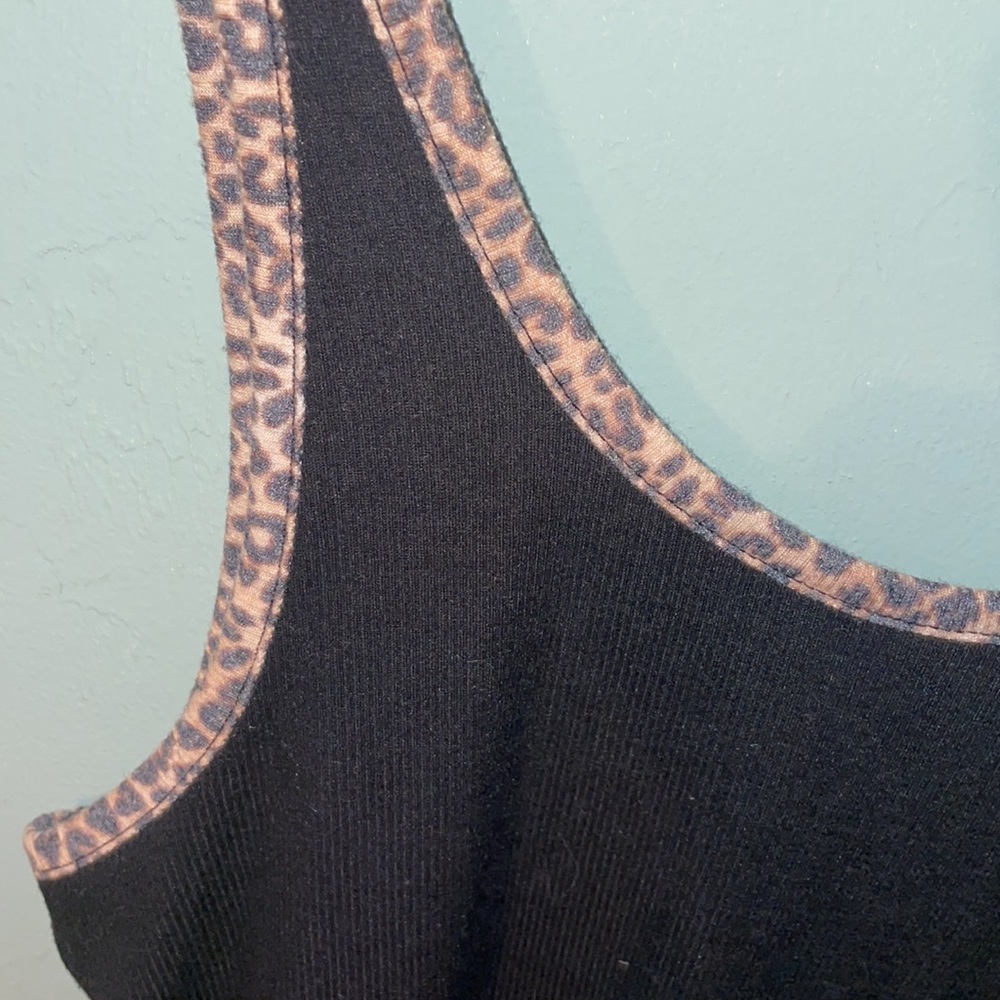 🖤🐆🐅VS Pink cheetah detail tank